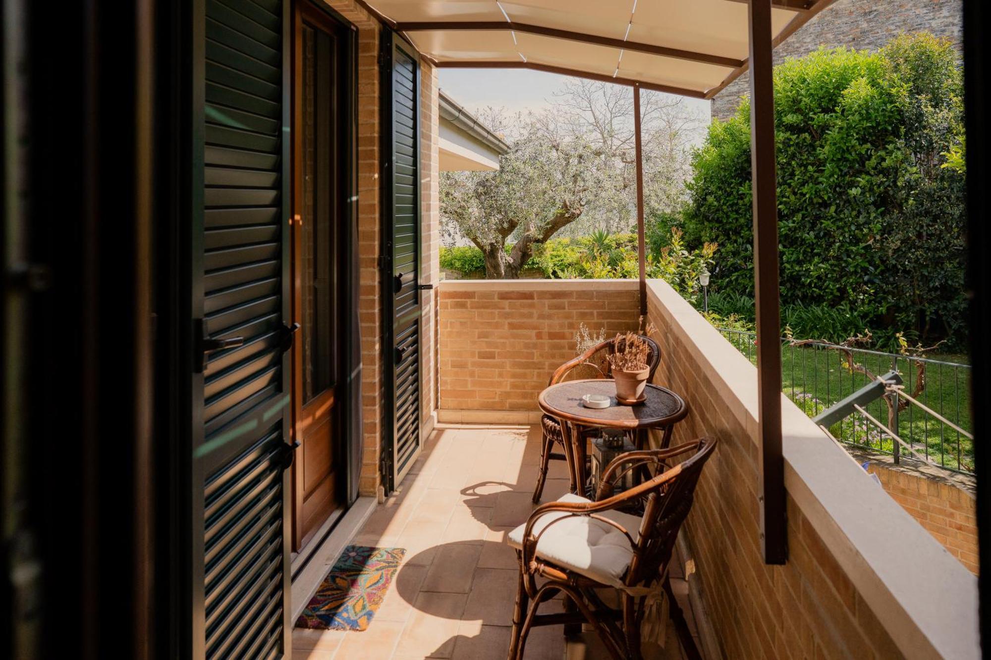 Ai Quattro Ulivi B&B Monte Urano ภายนอก รูปภาพ